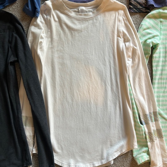 Eight Ivivva pima cotton tees size 10 - Picture 4 of 9